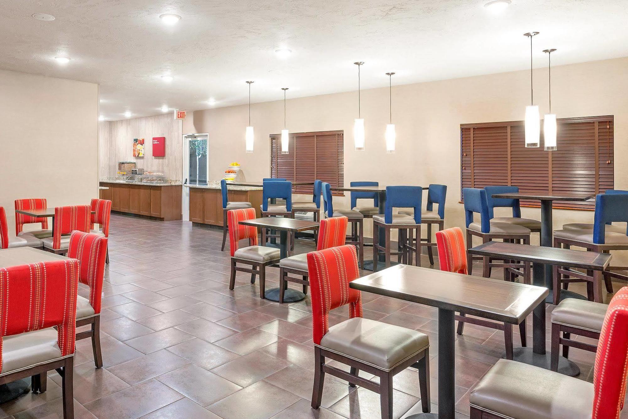 Comfort Suites Yakima Exterior foto